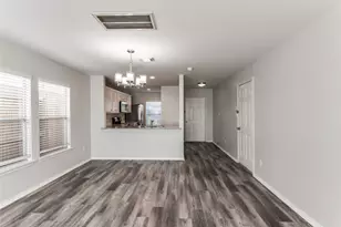 726 Redwing Park Dr, Houston, TX 77009 - Photo 15