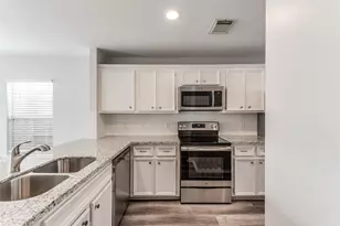 726 Redwing Park Dr, Houston, TX 77009 - Photo 7