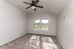 726 Redwing Park Dr, Houston, TX 77009 - Photo 29