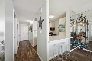 1401 E Beach Dr, Galveston, TX 77550 - Photo 17