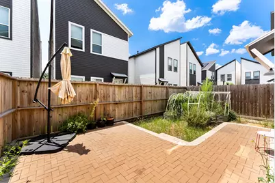 5825 Francis Oak Place, Houston, TX 77091 - Photo 33