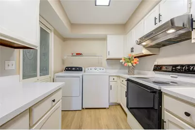 351 N Post Oak Lane #805, Houston, TX 77024 - Photo 9
