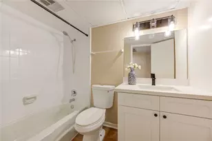 351 N Post Oak Ln, Houston, TX 77024 - Photo 21