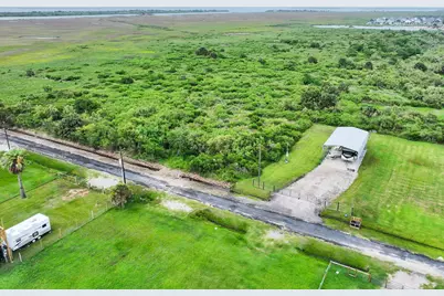 1054 Canal, Gilchrist, TX 77617 - Photo 13