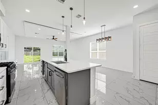 7203 Weyburn St, Houston, TX 77028 - Photo 7