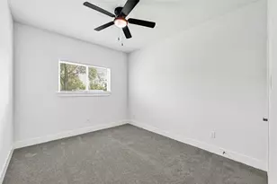 7203 Weyburn St, Houston, TX 77028 - Photo 13