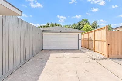7623 Braes Meadow Drive, Houston, TX 77071 - Photo 3