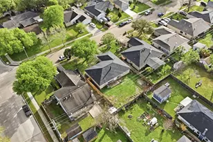 14031 Bay Gardens Dr, Sugar Land, TX 77498 - Photo 21