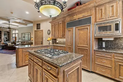 14 Highland Circle, The Woodlands, TX 77381 - Photo 19