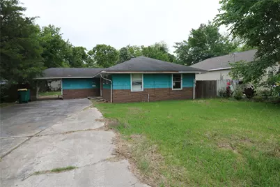 618 Azalea Drive, La Marque, TX 77568 - Photo 1