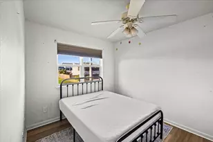 16721 Henry Morgan Rd, Jamaica Beach, TX 77554 - Photo 17