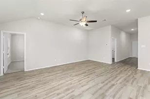 7711 Skiron Ln, Baytown, TX 77523 - Photo 17