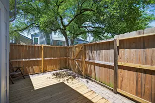 723 Worthshire St, Houston, TX 77008 - Photo 31