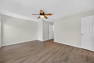 723 Worthshire St, Houston, TX 77008 - Photo 19