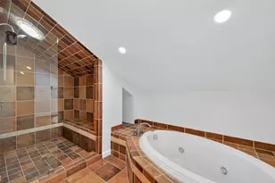 723 Worthshire St, Houston, TX 77008 - Photo 25