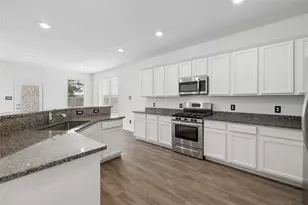 19179 Pinewood Grove Trl, New Caney, TX 77357 - Photo 5