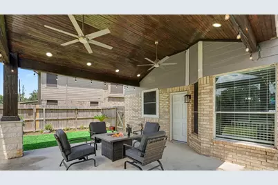 1927 Pinewood Court, Baytown, TX 77521 - Photo 31