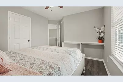 1927 Pinewood Court, Baytown, TX 77521 - Photo 23