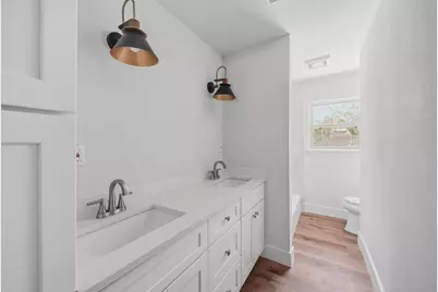 5926 Warm Springs Road, Houston, TX 77035 - Photo 11