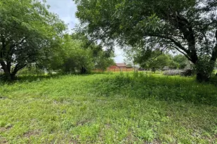 211 Rice Ave, Arcola, TX 77583 - Photo 1