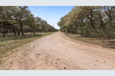516 County Road 120, Hallettsville, TX 77964 - Photo 23