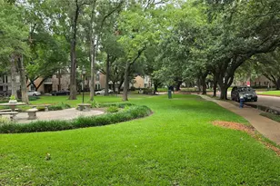 12967 Trail Hollow Dr, Houston, TX 77079 - Photo 15