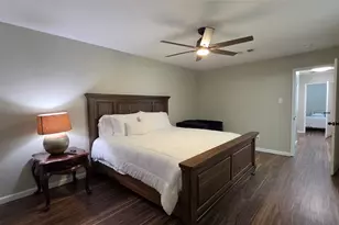 12967 Trail Hollow Dr, Houston, TX 77079 - Photo 5