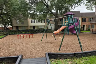 12967 Trail Hollow Dr, Houston, TX 77079 - Photo 17