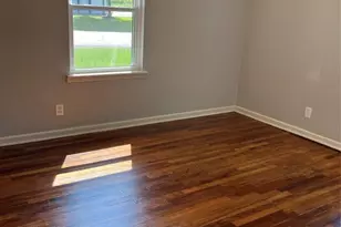 104 N Peach St, Tomball, TX 77375 - Photo 13