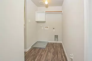 9718 Caprice Court, Houston, TX 77044 - Photo 9