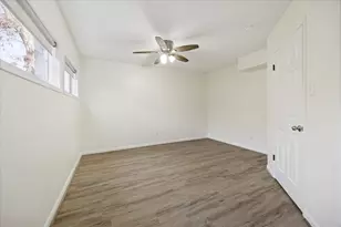 1011 W 10th St, Houston, TX 77008 - Photo 7