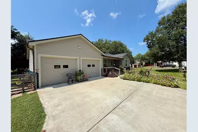 317 Crews Way, West Columbia, TX 77486 - Photo 25