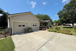 317 Crews Way, West Columbia, TX 77486 - Photo 25