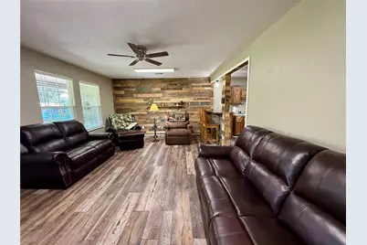 317 Crews Way, West Columbia, TX 77486 - Photo 7