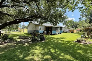 317 Crews Way, West Columbia, TX 77486 - Photo 35