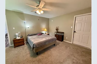 317 Crews Way, West Columbia, TX 77486 - Photo 9