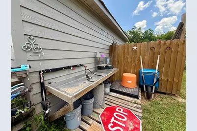 317 Crews Way, West Columbia, TX 77486 - Photo 43