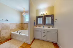 942 Kent, Crystal Beach, TX 77650 - Photo 39