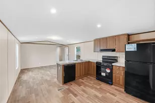 143 Co Rd 2414, Hull, TX 77564 - Photo 17