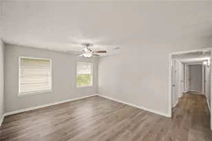 5822 Glenhurst Dr, Houston, TX 77033 - Photo 5