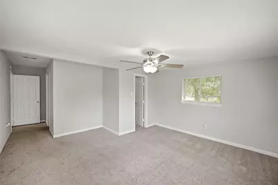 5822 Glenhurst Drive, Houston, TX 77033 - Photo 21