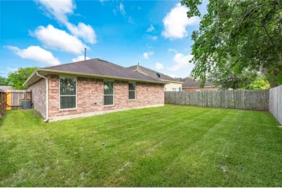 4131 Country Club Drive, Dickinson, TX 77539 - Photo 7