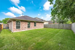 4131 Country Club Dr, Dickinson, TX 77539 - Photo 7