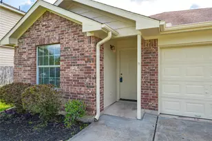 4131 Country Club Dr, Dickinson, TX 77539 - Photo 5