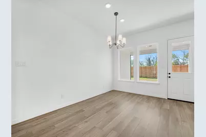 7803 Topaz Ridge Drive, Angleton, TX 77515 - Photo 9