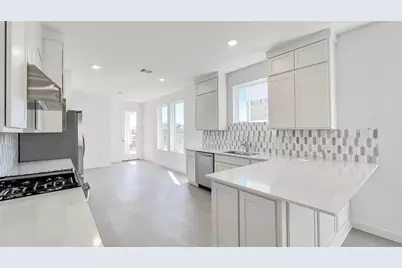 27043 Blue Pool Drive, Katy, TX 77493 - Photo 5