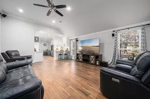 91 Hillsborough Dr, Huntsville, TX 77340 - Photo 37