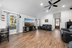 91 Hillsborough Dr, Huntsville, TX 77340 - Photo 11