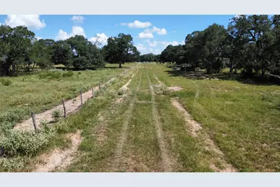 5796 County Road 122, Hallettsville, TX 77964 - Photo 9