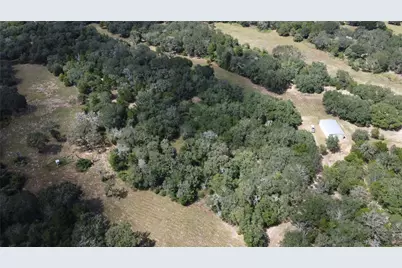 5796 County Road 122, Hallettsville, TX 77964 - Photo 17